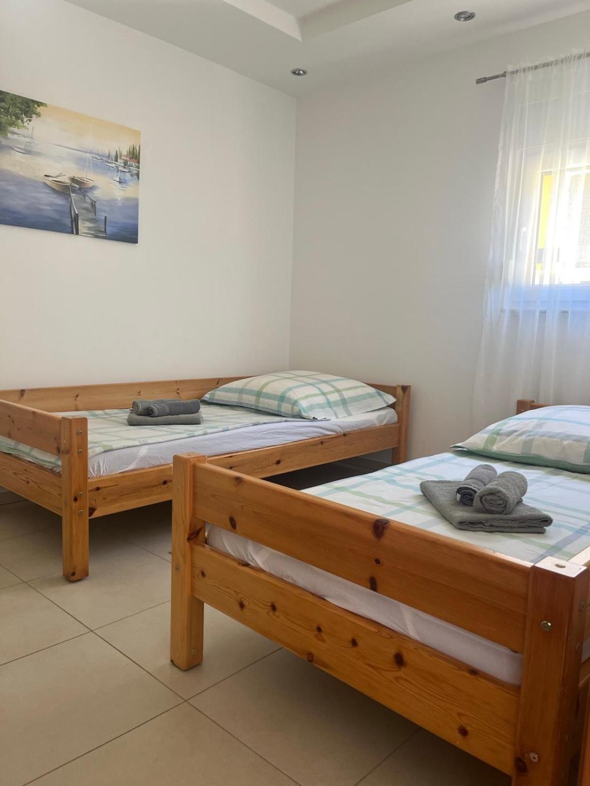 Sinisa Apartman 维尔 外观 照片